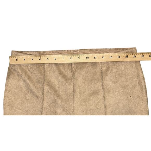 NWT Anne Klein Faux-Suede Pull-On Stretch Light Coffee (Tan) Ankle Pants Large - Picture 2 of 8